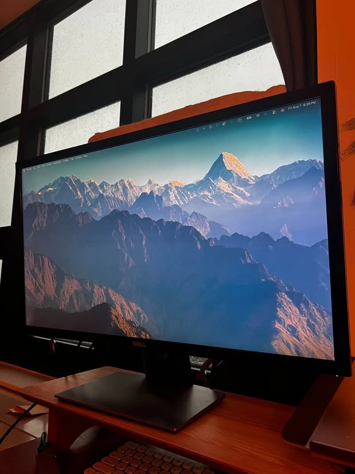 Dell S2817Q 28 inch 4K UHD monitor in good condition. - photo 2