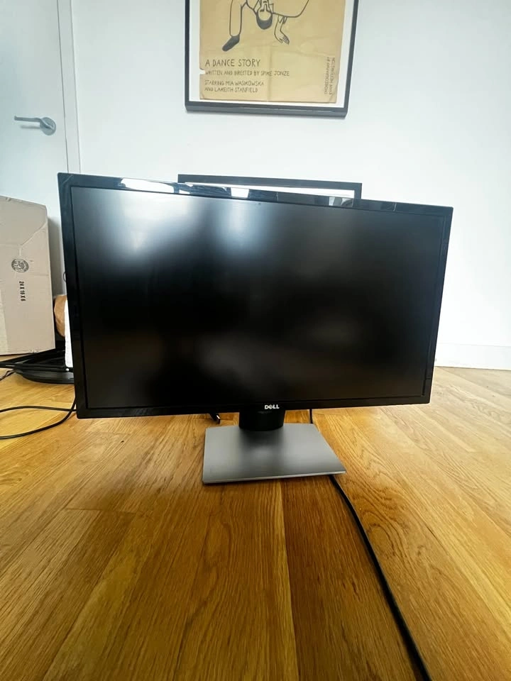Dell S2817Q 28 inch 4K UHD monitor in good condition. - photo 3