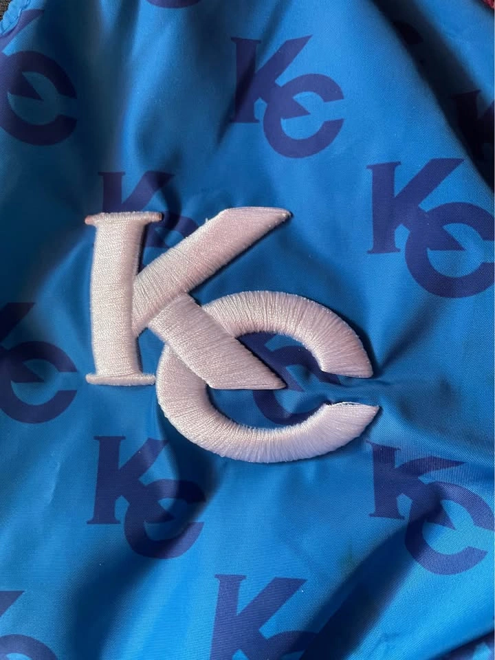 Blue Eyes White Dragon Jacket (Medium) - photo 3