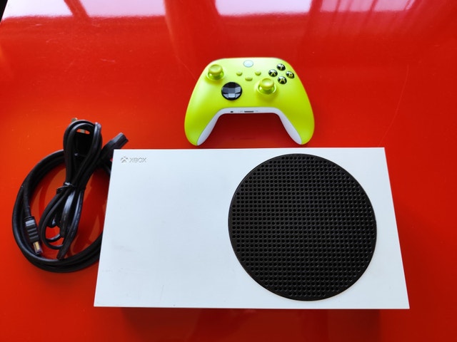 Xbox Series S w/games