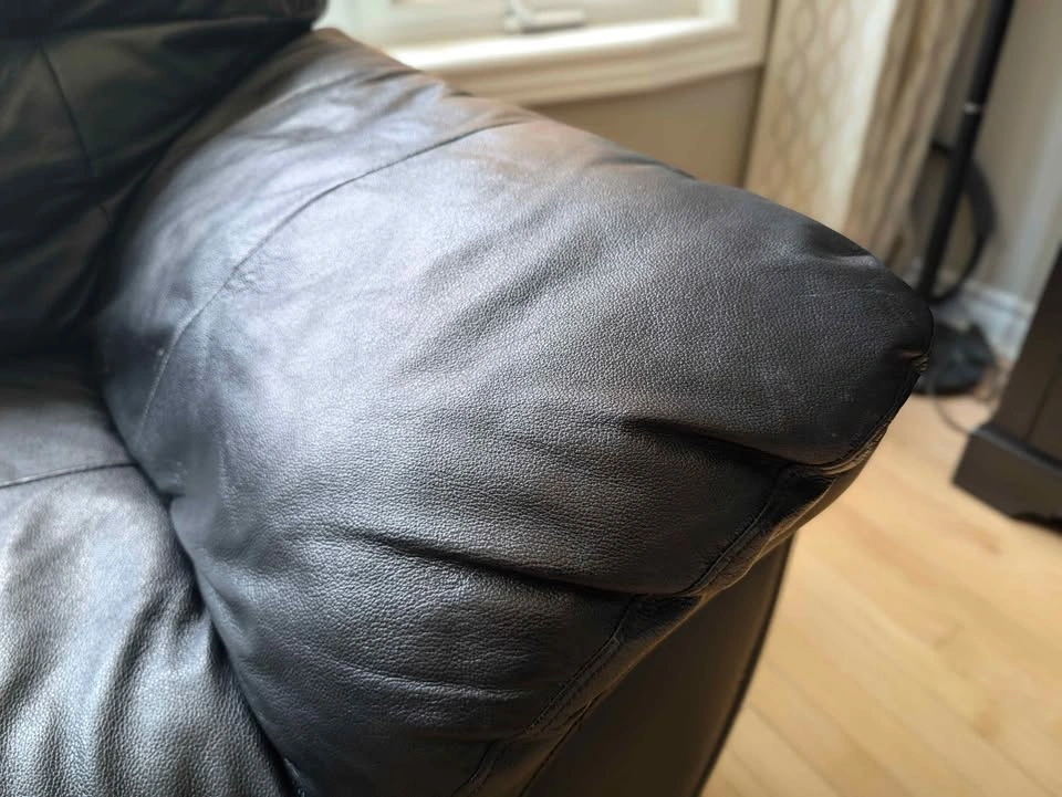 Black Oversized Armchair - photo 2