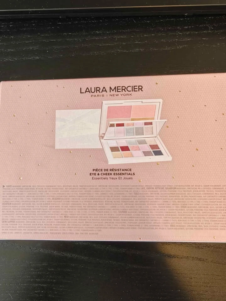 Laura Mercier Pièce de Résistance Eye & Cheek Essentials - photo 2
