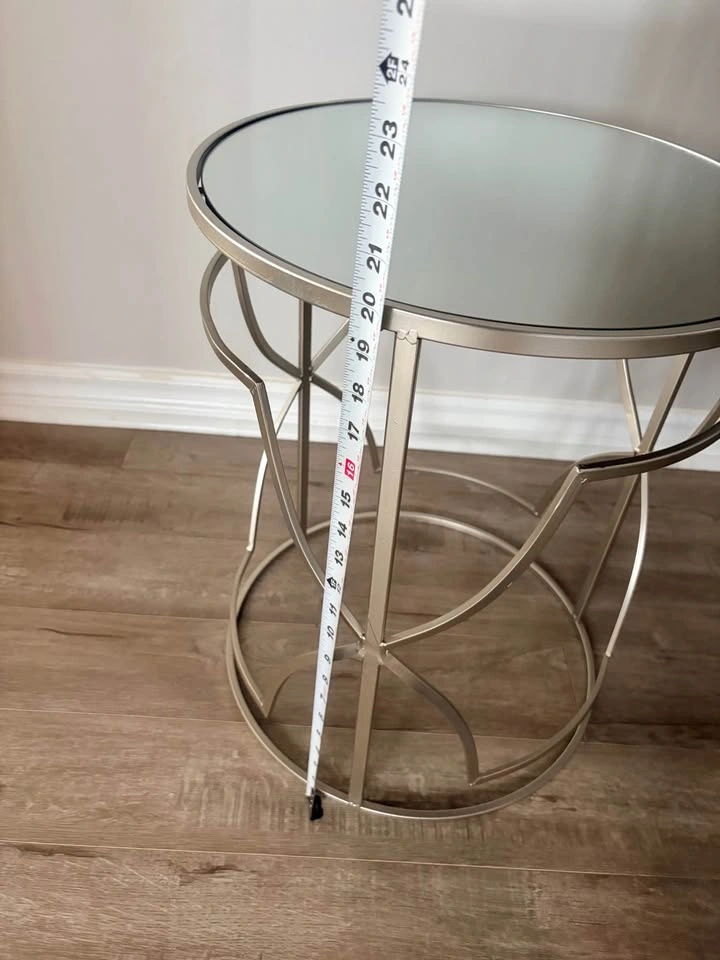 Mirrored accent/ Side table - photo 3