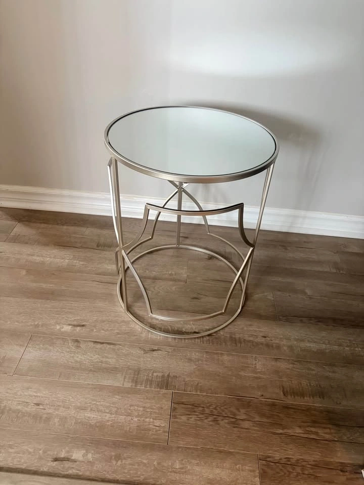 Mirrored accent/ Side table - photo 5