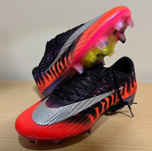Nike Mercurial Superfly Men’s Soccer Cleats 9.5 US + Bag