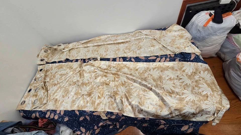 NEW Curtains Set of 2 - photo 3