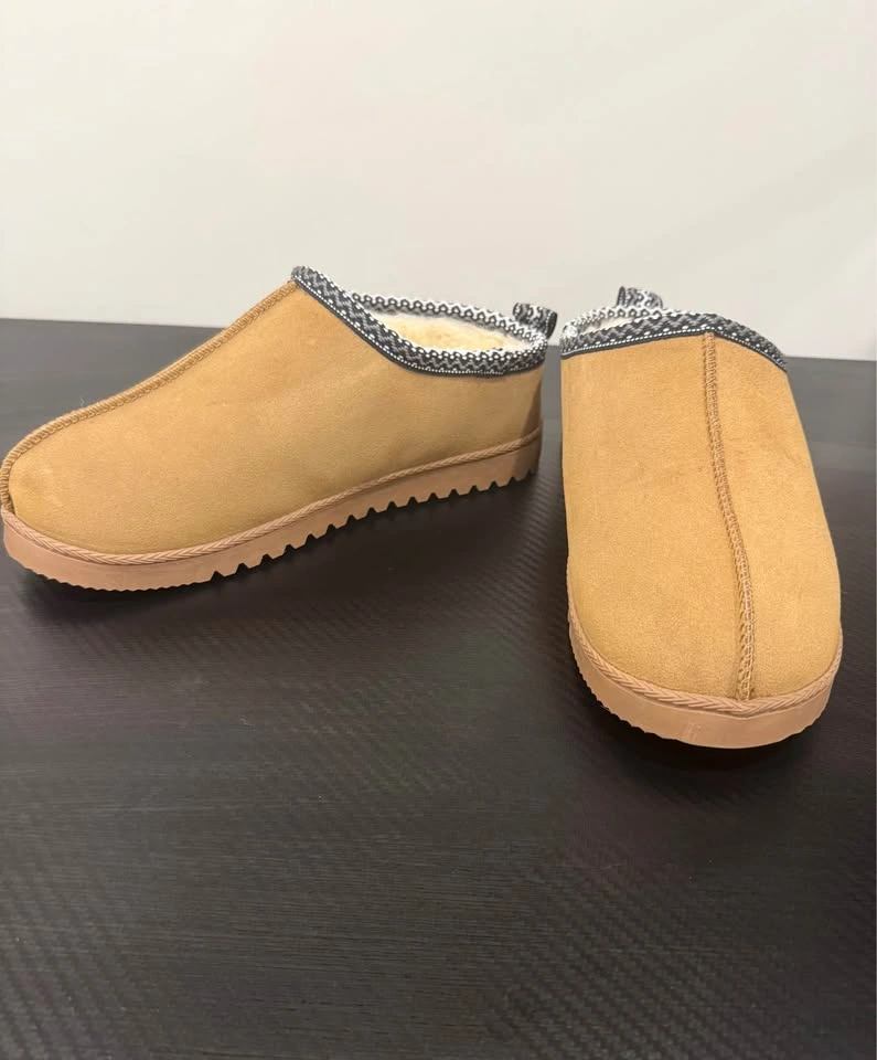 Brand New Clogs – Size 7–8 - photo 2