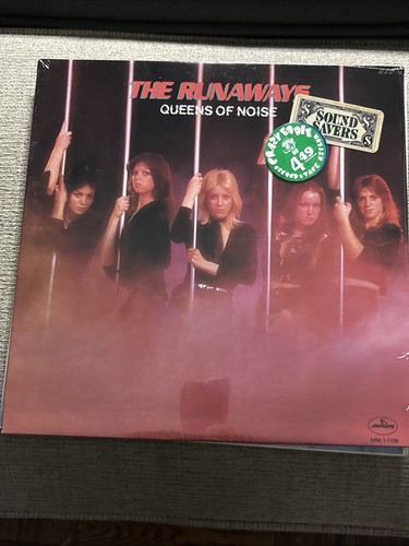 The Runaways Queens Of Noise LP Vinyl Record 1977 Mercury