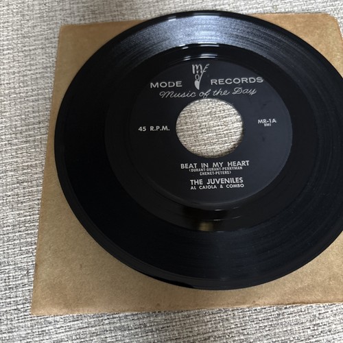 THE JUVENILES 45RPM Beat In My Heart Mode MR-1 Rare 1957 - photo 3