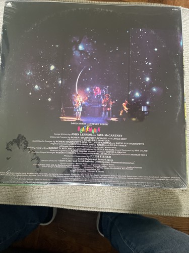 BEATLEMANIA Live At The Winter Garden VG+/EX Vinyl 2LPs - photo 2