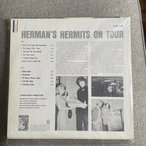 HERMAN'S HERMITS ON TOUR 12" LP VG+ VINYL MGM Records 1965 - photo 2