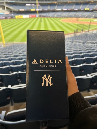 New York Yankees Josh Hart Bobblehead SGA 09/25/2026 - photo 2