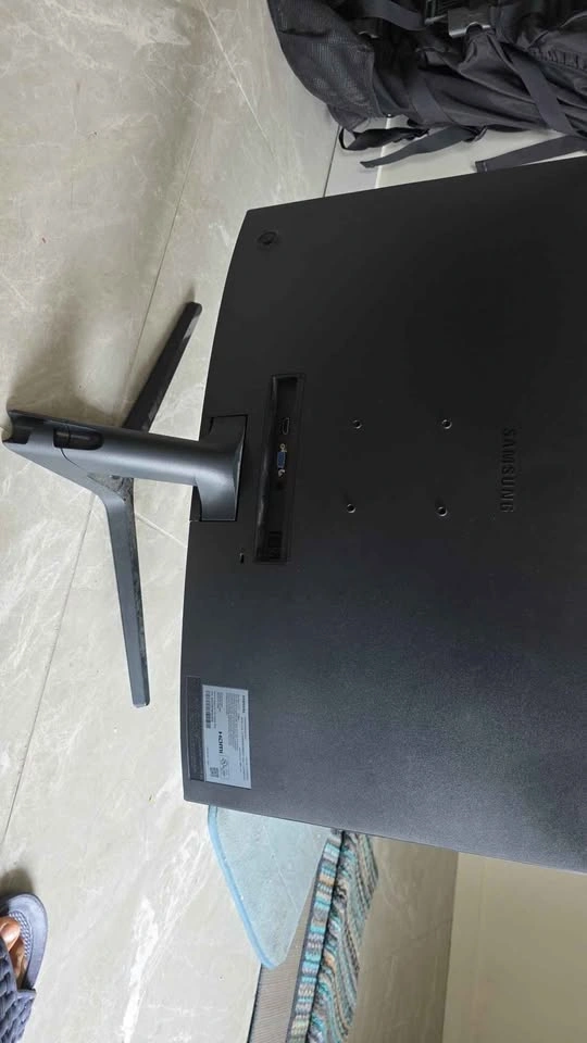 Samsung 27 inch Curved Monitor - photo 2