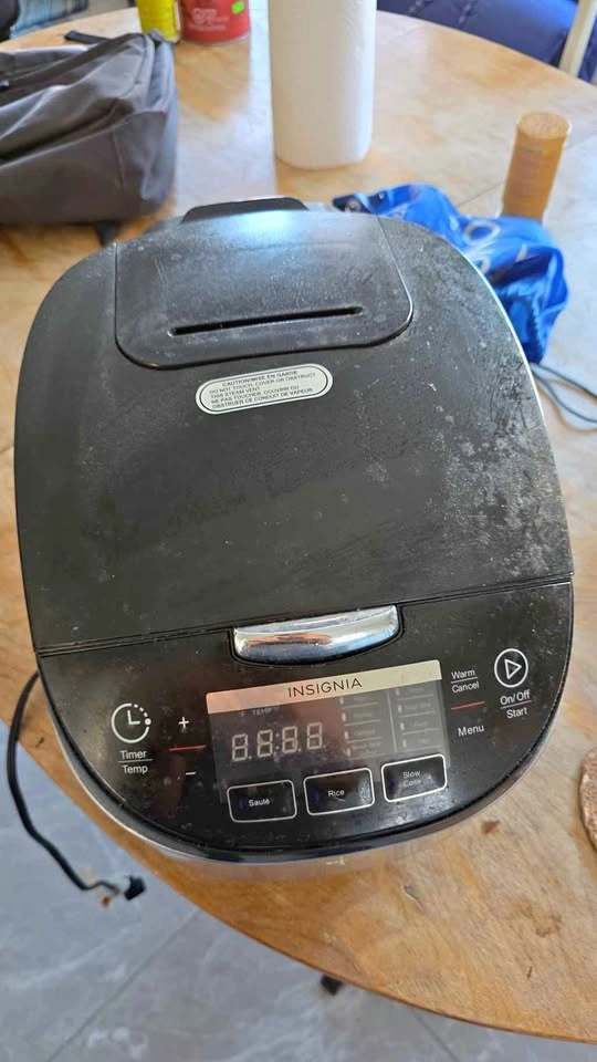 Insignia rice cooker