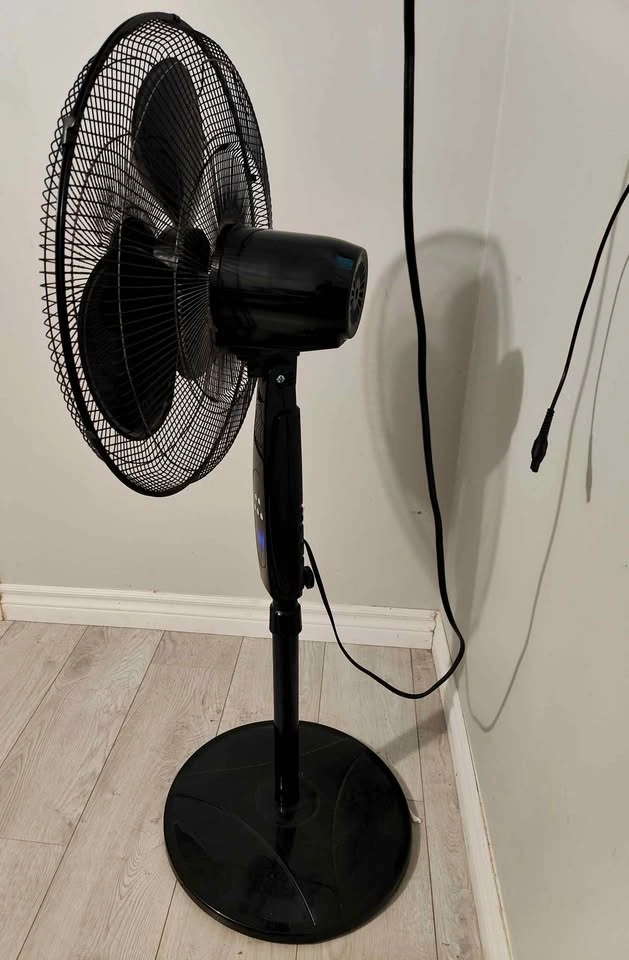 Westinghouse 18" Pedestal Fan - photo 2