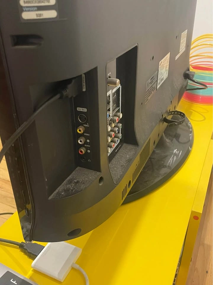 Samsung 32in tv - photo 2