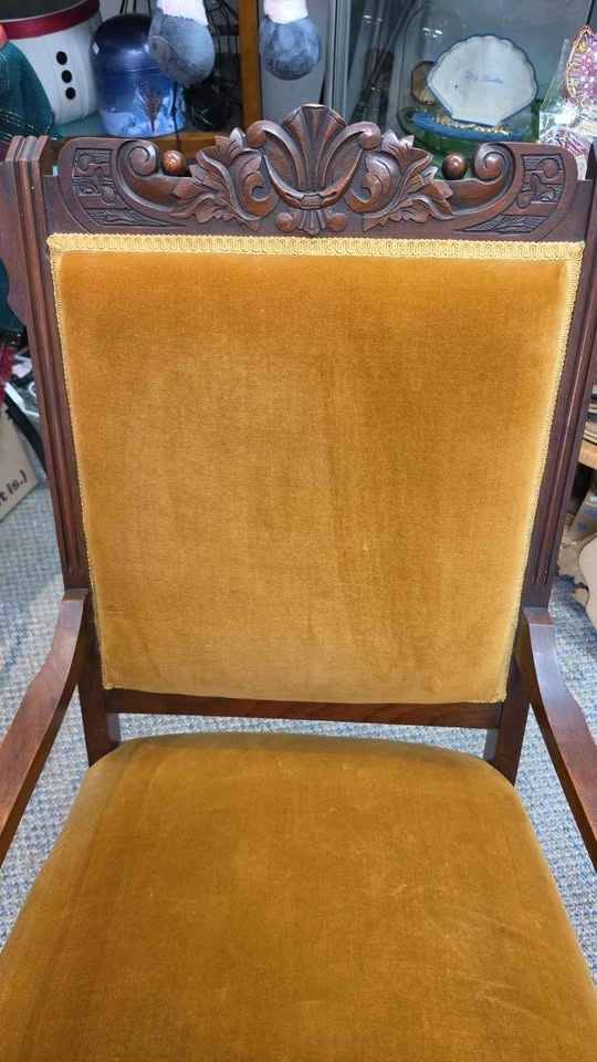 Antique Victorian Walnut Platform Rocking Chair - photo 3