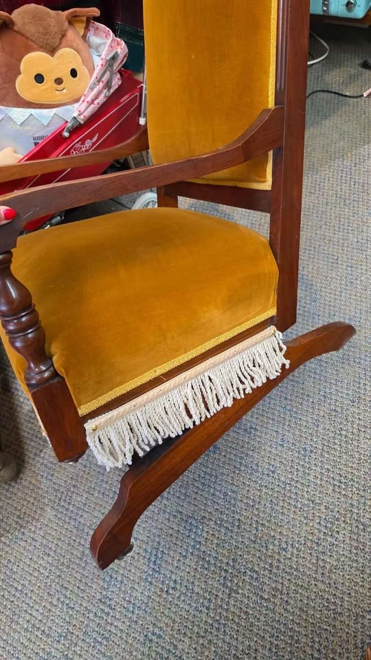 Antique Victorian Walnut Platform Rocking Chair - photo 5