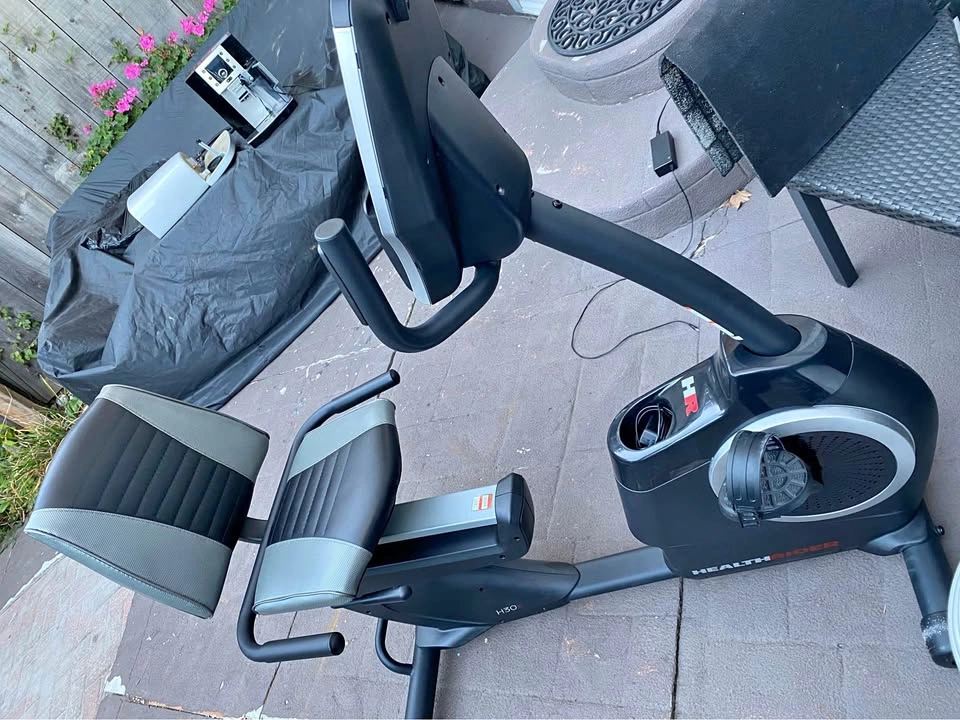 HealthRider H30X Recumbent Exercise Bike – Excellent Condition