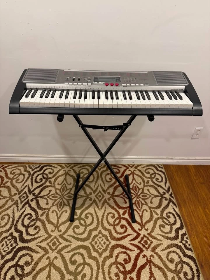 Casio LK-230 61-Key Light-Up Keyboard + Stand - photo 4