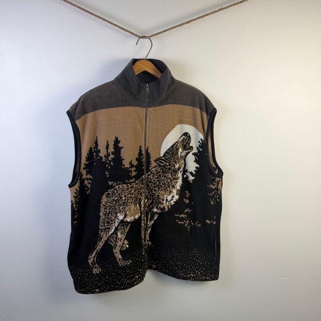 [Vintage] Wolf Zip-Front Sweater Vest