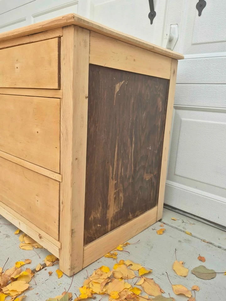 Solid Old Growth Fir Dresser – Refinishing Project - photo 4