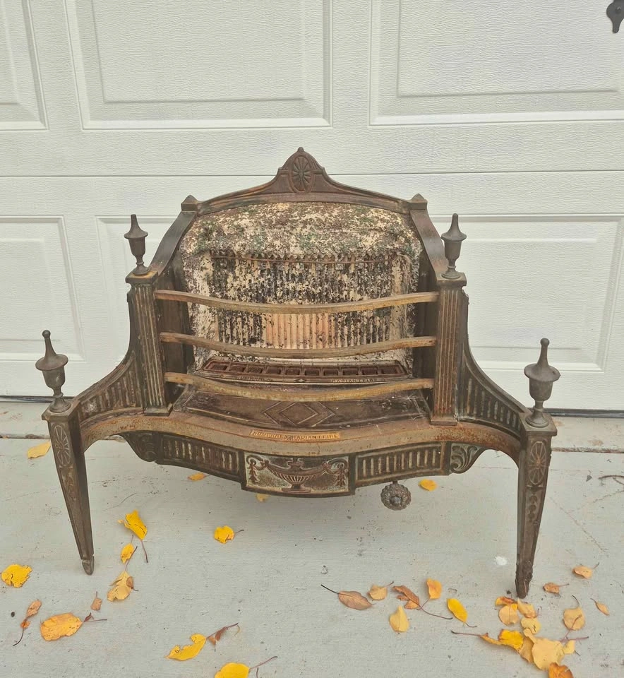 Antique "Humphrey Radiantfire" Federal-Style Fireplace Grate - photo 2