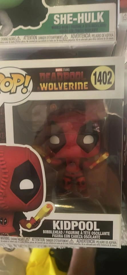 Funko pops deadpool and she hulk - photo 2