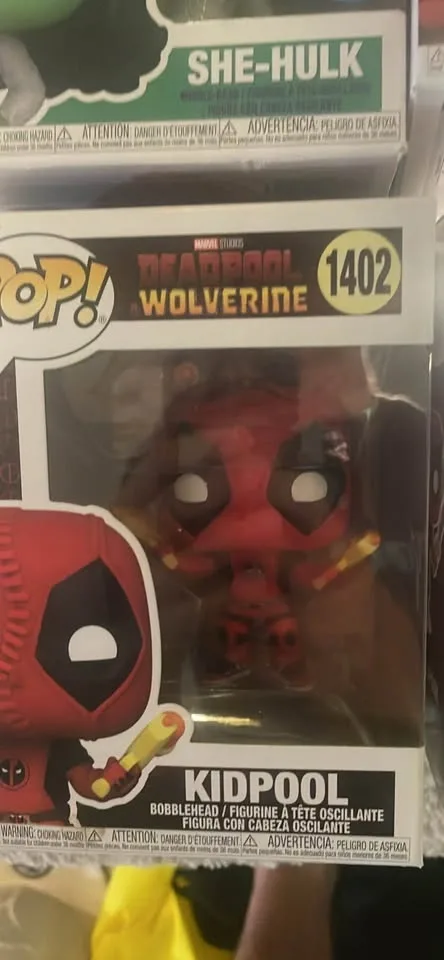 Funko pops deadpool and she hulk - photo 2