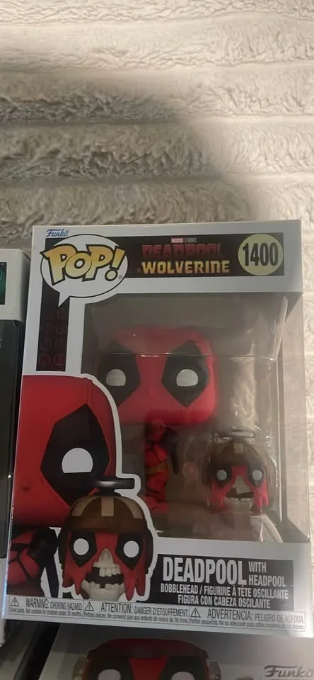 Funko pops deadpool and she hulk - photo 4