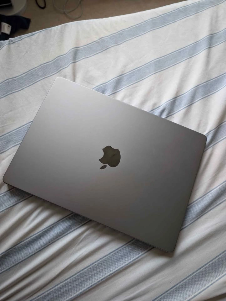 MacBook Pro 14" M3 — Excellent Condition - photo 3