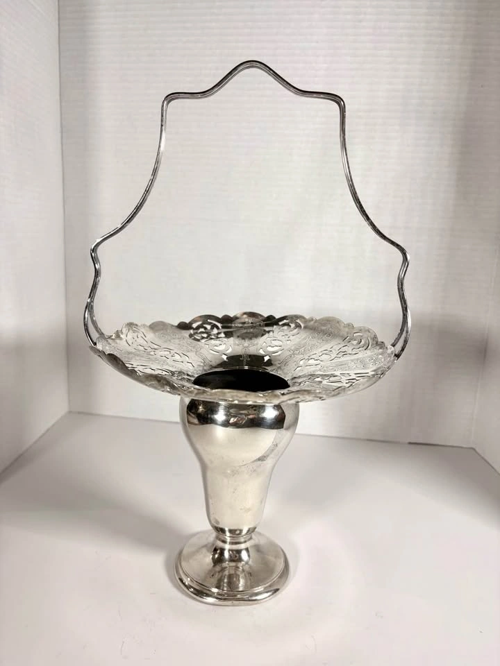 Vintage Wm. A. Rogers Silver on Copper Pierced Brides Basket - photo 5