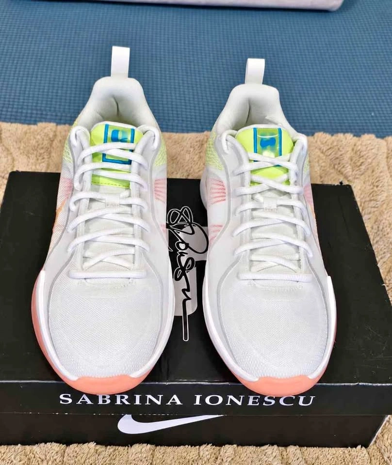Nike Sabrina 2 SE GS “Hesi Hitter” (Size 8W / 6.5Y)