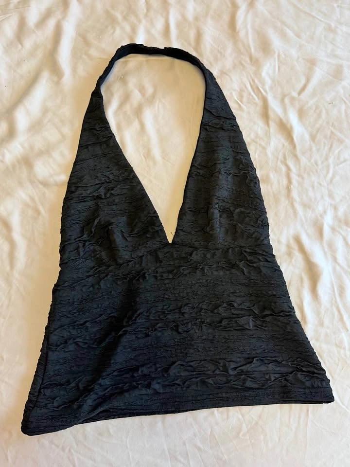 Urban outfitters black top size medium