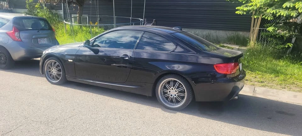 2011 BMW 3 Series - photo 3
