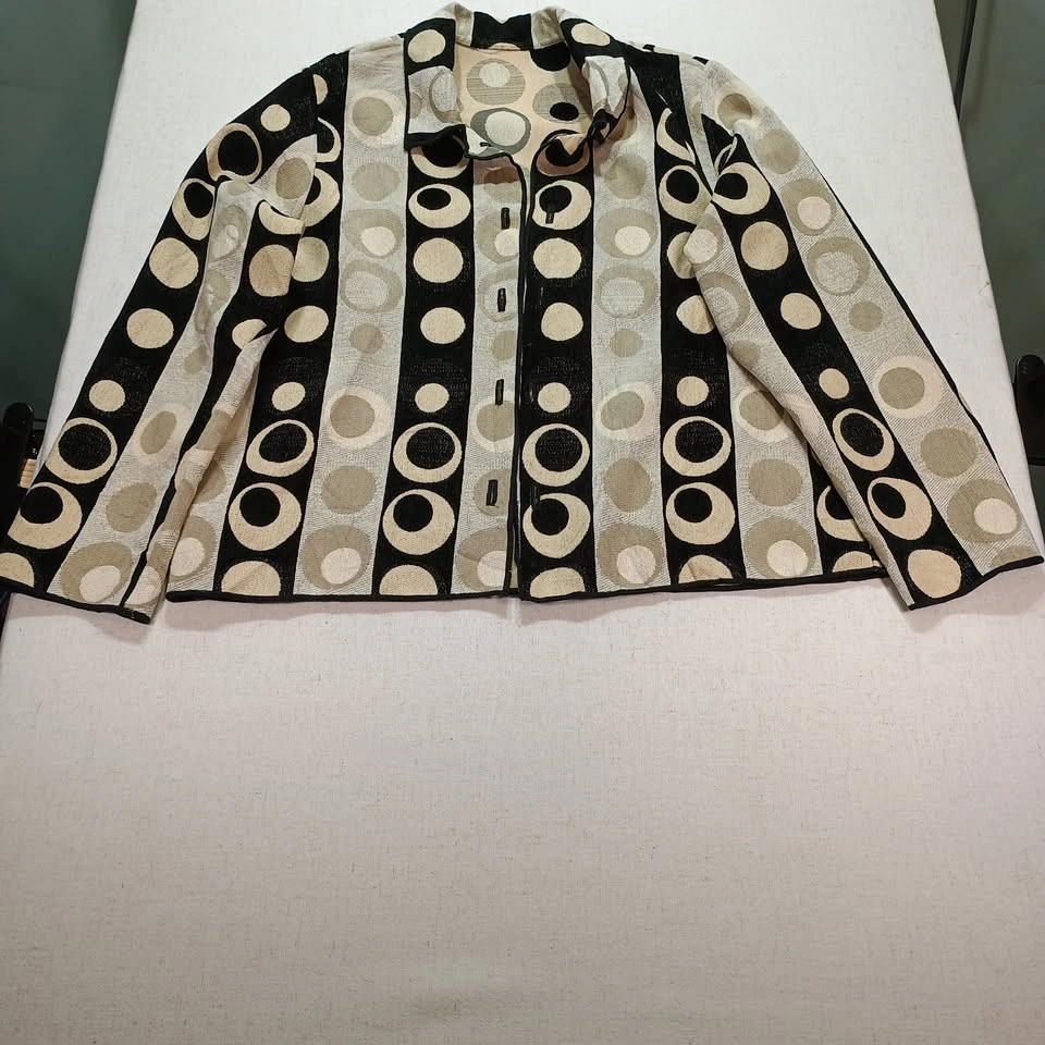 Winding River 1XL Open Front Jacket – Black Beige Circle Print - photo 2