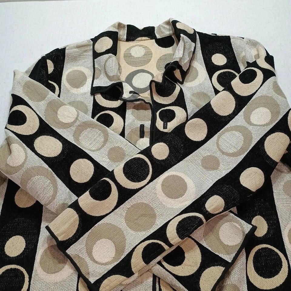 Winding River 1XL Open Front Jacket – Black Beige Circle Print - photo 3