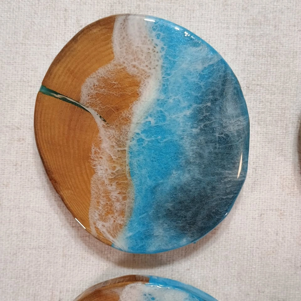Handcrafted Wood and Resin Ocean Wave Coasters Set of 4 - photo 4