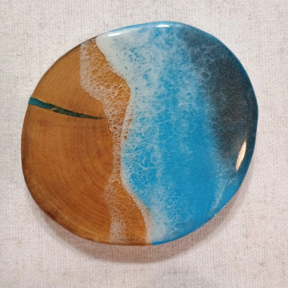 Handcrafted Wood and Resin Ocean Wave Coasters Set of 4 - photo 5