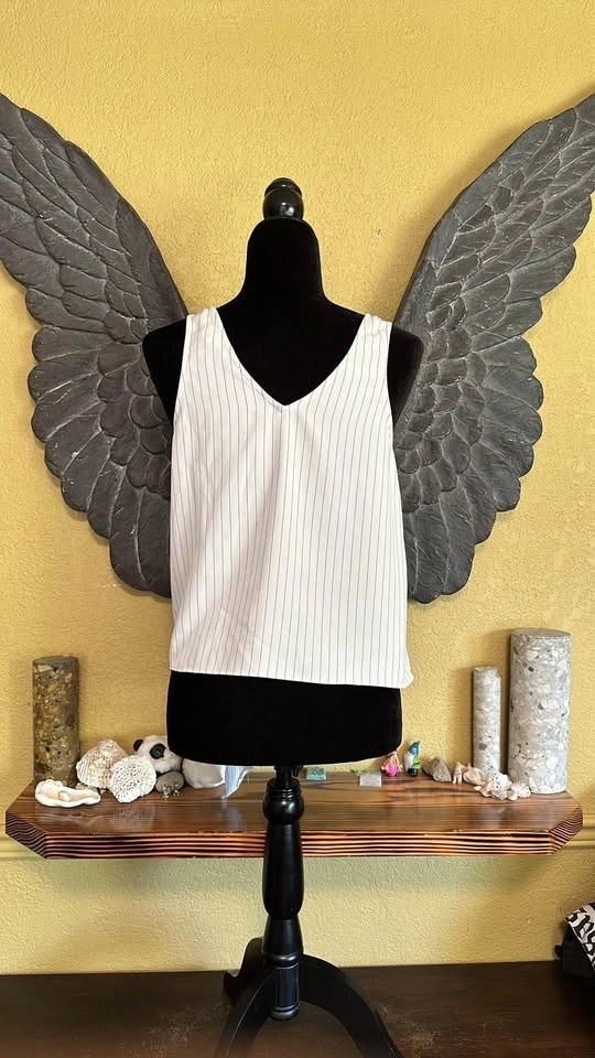 Pentag one striped knot Front Tank Top - photo 5