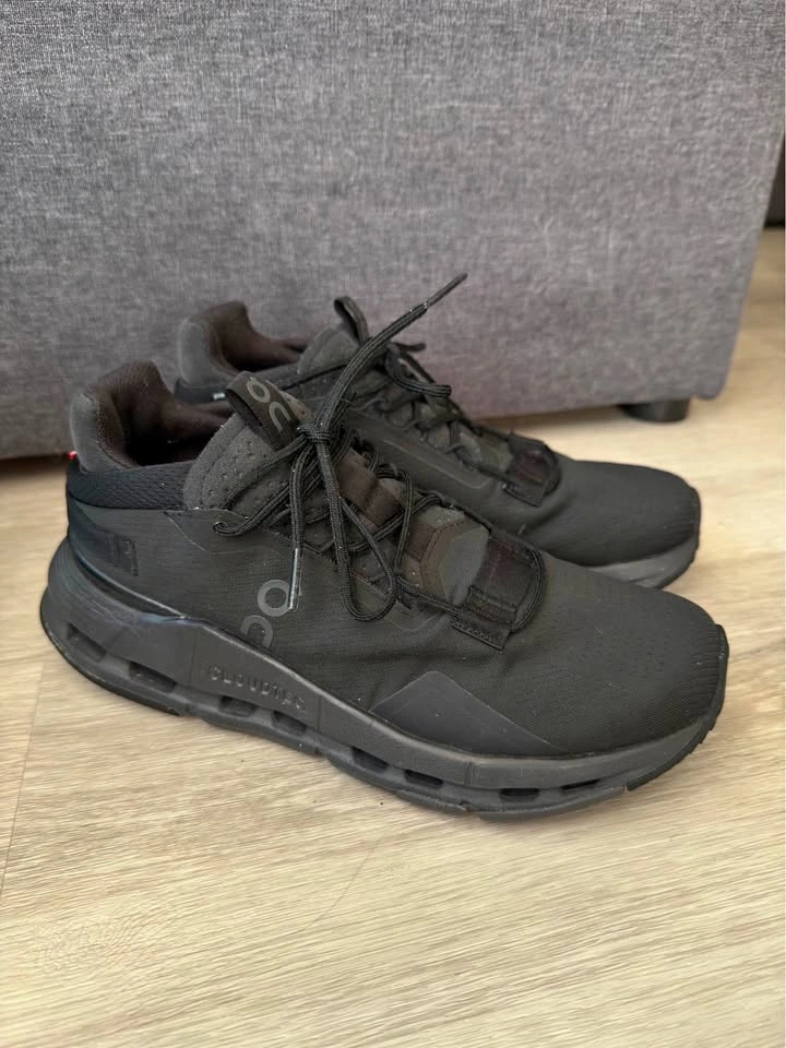 On Running Cloud Sneakers Women's US W8
