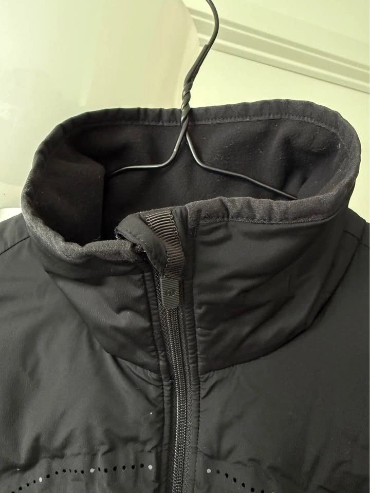 Lululemon Vest - photo 3