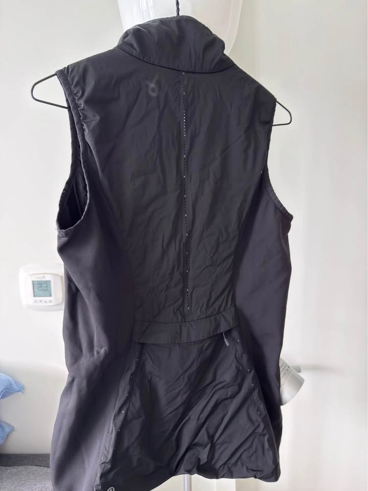 Lululemon Vest - photo 4
