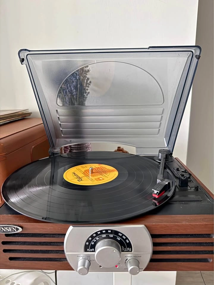 Jensen JTA-222 Record Player 3-Speed Stereo Wooden Case Turntabl