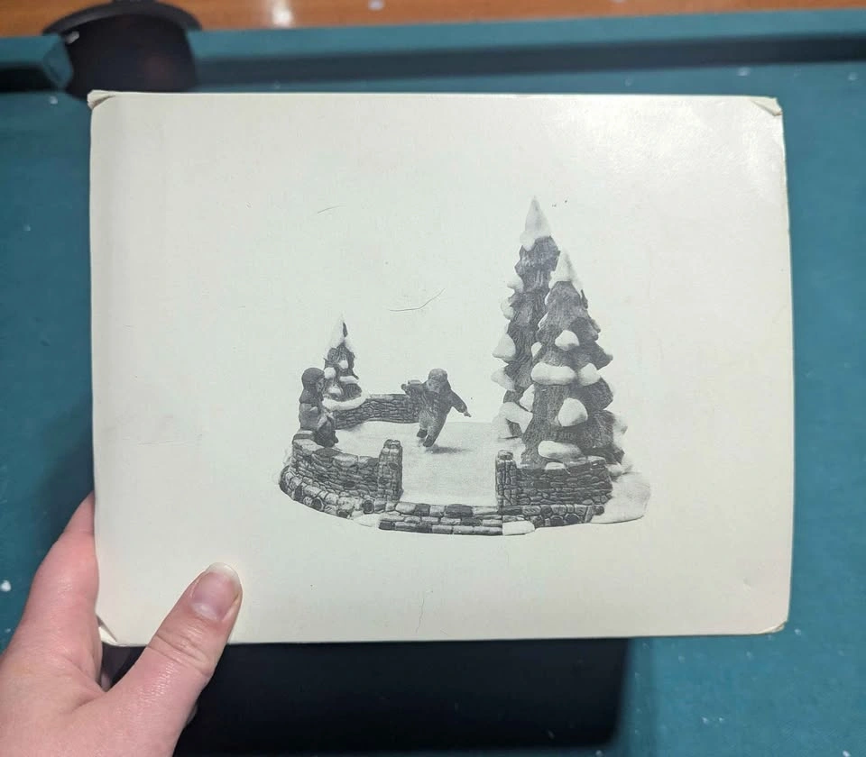 Department 56 - The Heritage Village - Skating Pond - photo 3