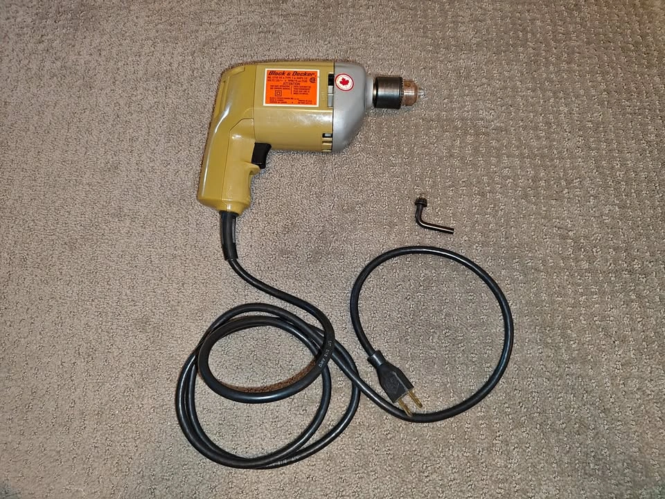 Black & Decker 3/8" Variable Speed Corded Drill Tested & Working
