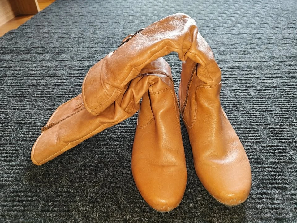 Taxi Elite Leather Tall Winter Boots Size EUR 38 (US 8) - photo 4