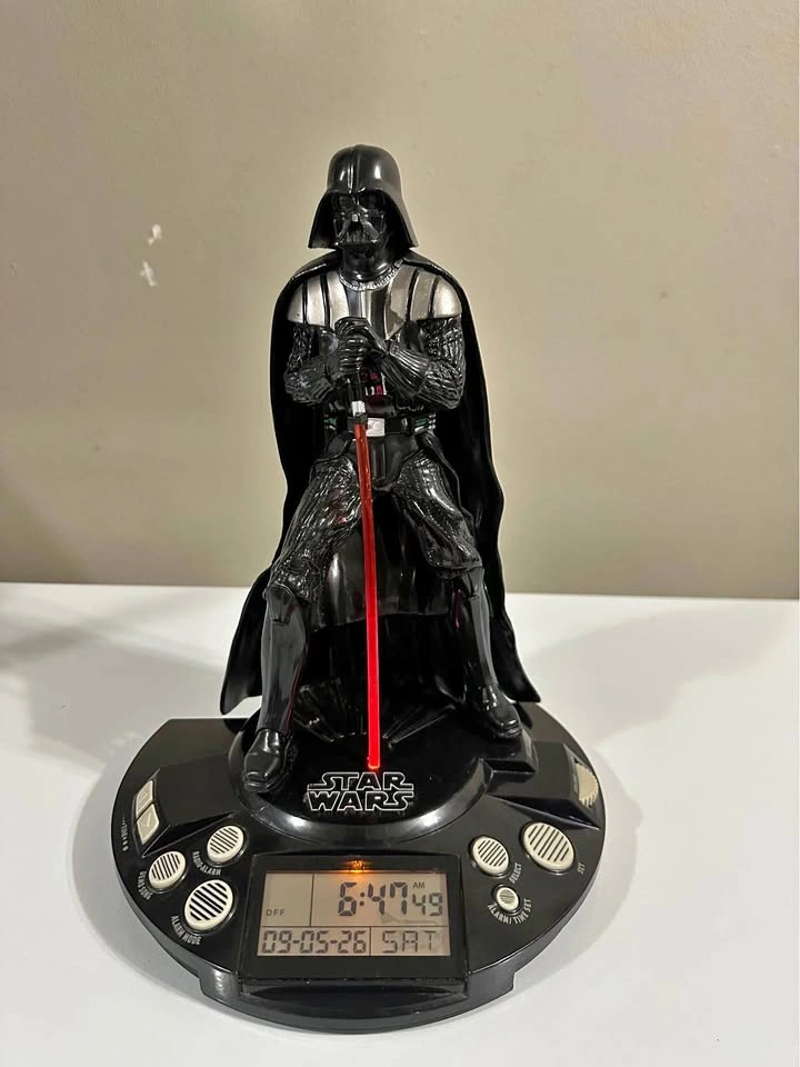 Star Wars Darth Vader Alarm Clock Radio – Light-Up Lightsaber