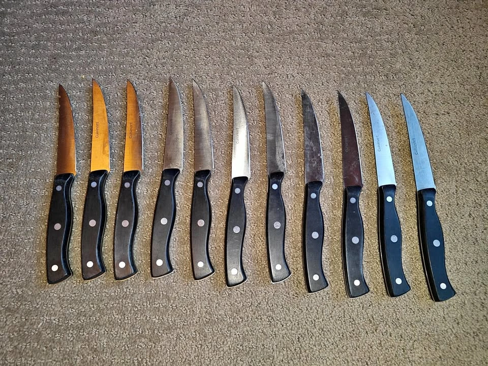 Set of 11 Cuisinart Steak Knives Straight Edge - Dull Condition