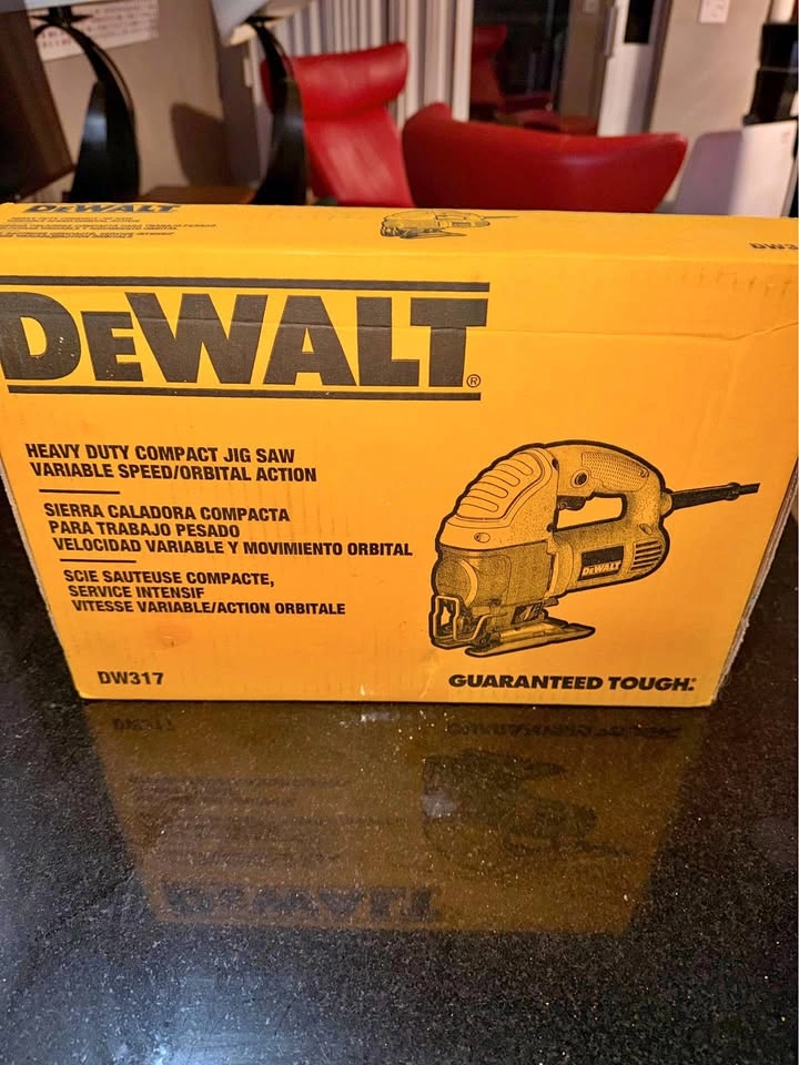 8’ Corded DeWALT Jigsaw Tool